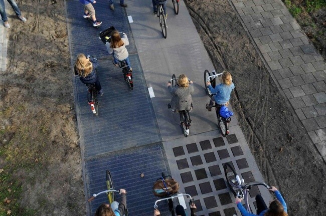 В Голландии впервые появились велосипедные дорожки и автомагистрали с солнечными батареями