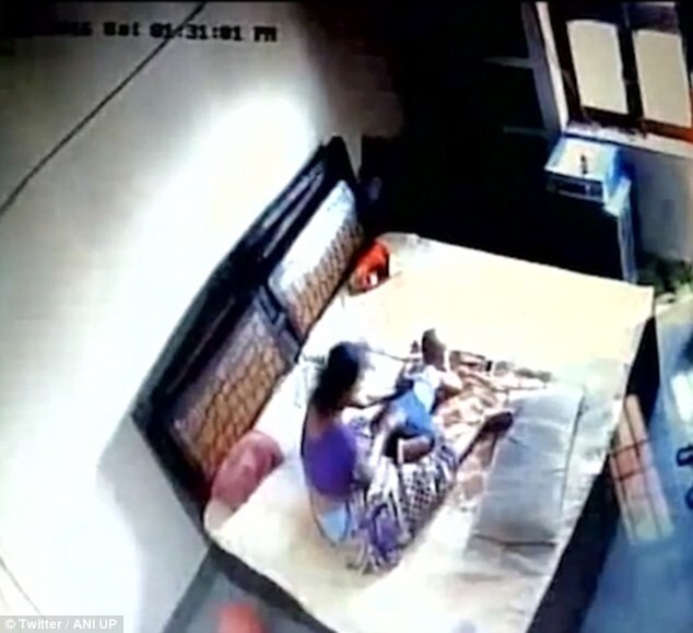 Шокирующее видео: установив камеру слежения, муж узнал, что его жена избивает сына