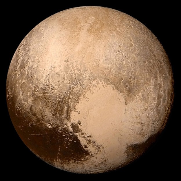 Вся поверхность планеты Плутон может поместиться на территории России, и ещё останется место.