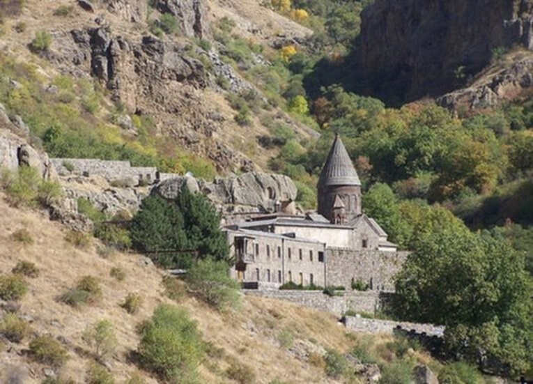 5. Монастырь Гегард (Geghard Monastery), Гохт (Goght)