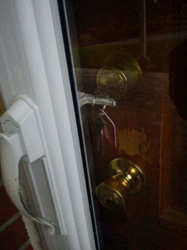 7. Ключи, вы меня предали! Вы же должны открывать дверь, а не держать ее закрытой!