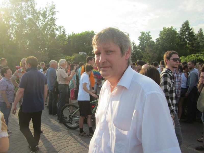 Избивший гея оранжист Сергей Дьячков идёт на выборы от партии «Парнас»