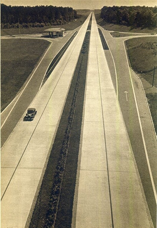 Автомагистраль в Германии, 1930-е.