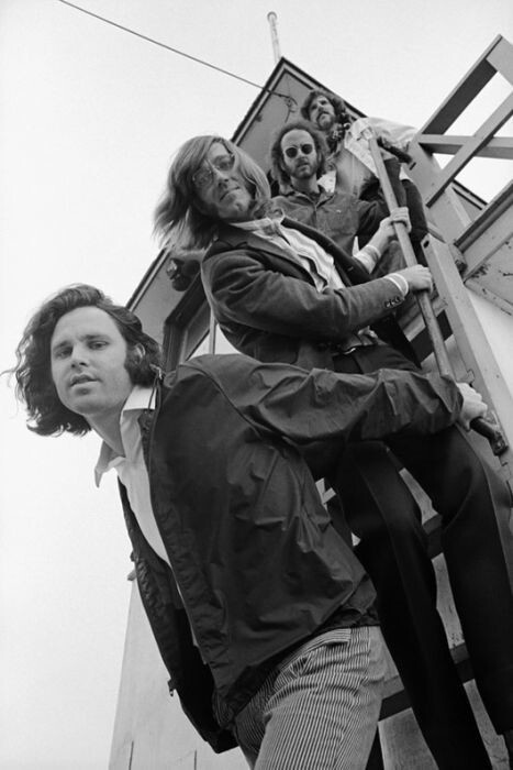 4. Джим Моррисон и The Doors на спасательной башне - Дилтц, Генри