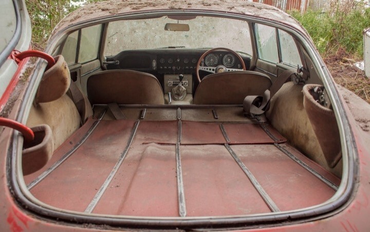 Клад в старом гараже: 1964 Jaguar E-Type