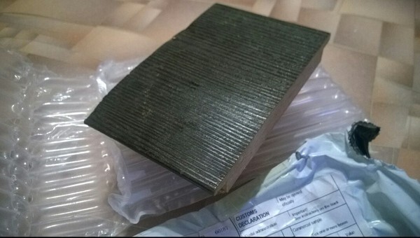 Покупательница из Новосибирска получила от «АлиЭкспресс» кусок дерева вместо смартфона