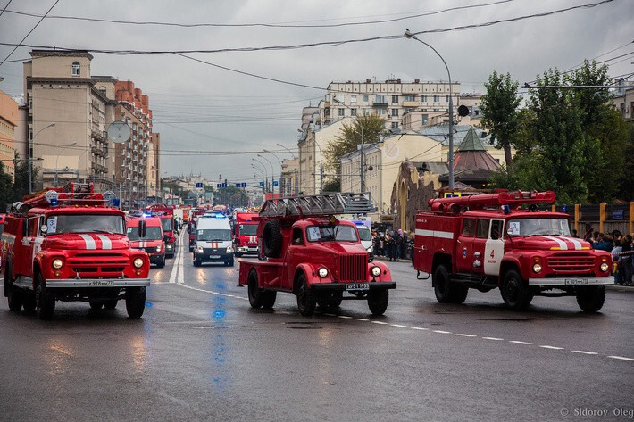 Первый московский парад городской техники