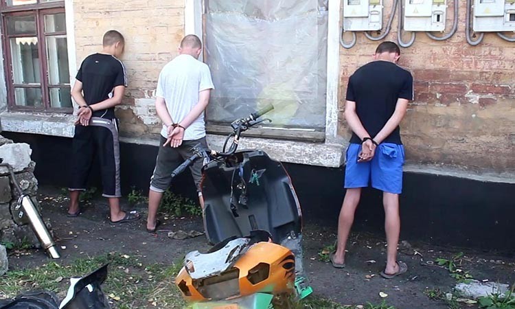 Украина вербует подростков в диверсанты
