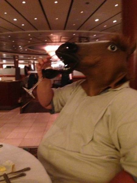Конь с вином