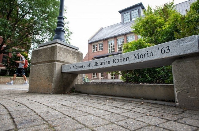 Библиотекарь сделал щедрый подарок университету после своей смерти