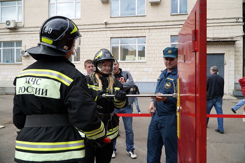 Показательное пожарно-тактическое учение МЧС России в день города