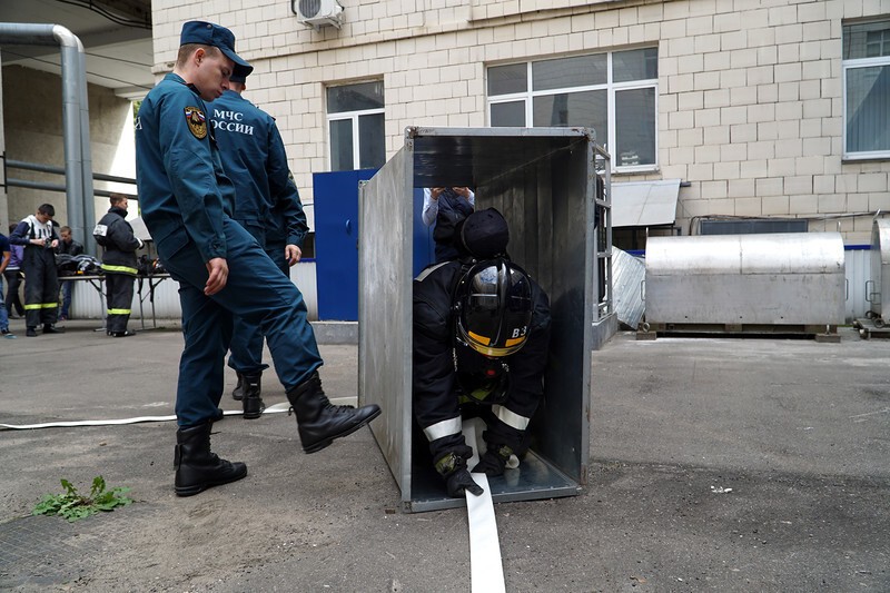 Показательное пожарно-тактическое учение МЧС России в день города