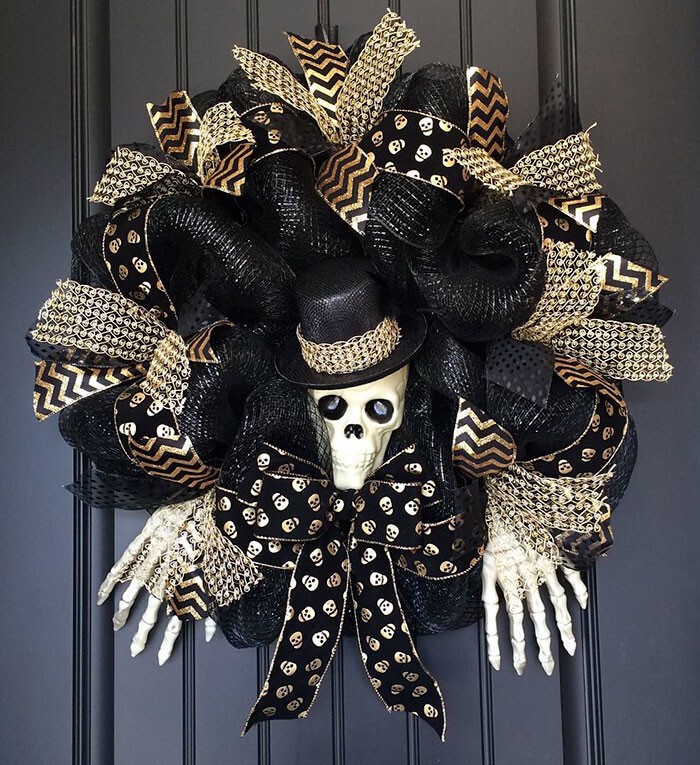 25 вариантов венков на дверь для праздника Хэллоуин