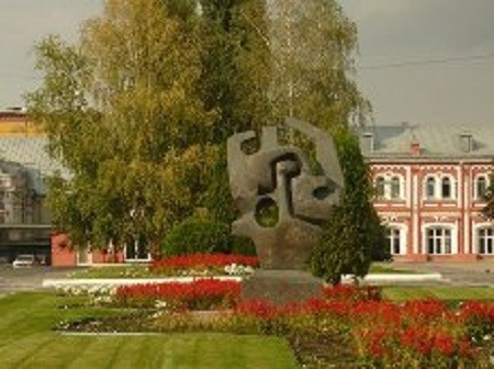 статуя "Сердце губернии" (Саратов) - статуя инфаркта миокарда