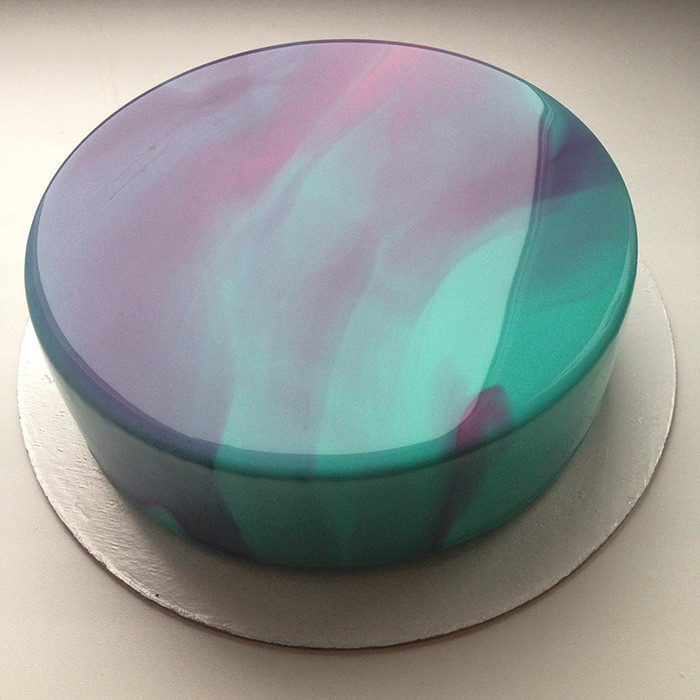 Необычные и невероятно красивые "зеркально-мраморные" тортики
