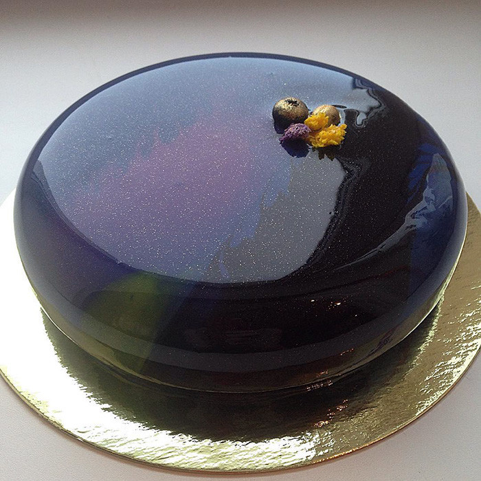 Необычные и невероятно красивые "зеркально-мраморные" тортики