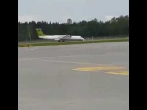  Самолет airBaltic совершил аварийную посадку в Риге 