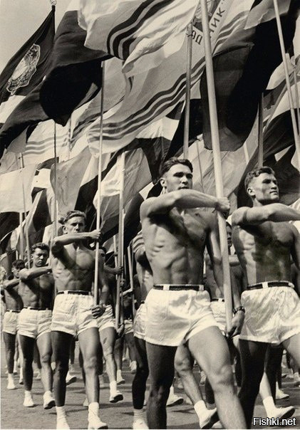 Советские физруки на параде, 1956 год