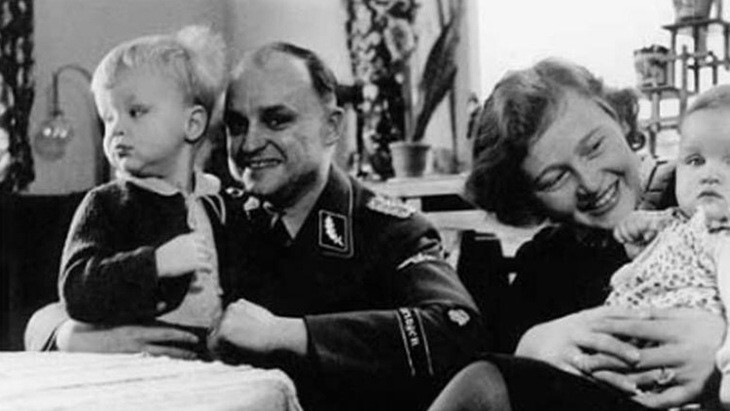 «Сука Бухенвальда» — самая жестокая женщина в мире — нацистская извращенка Ильзе Кох