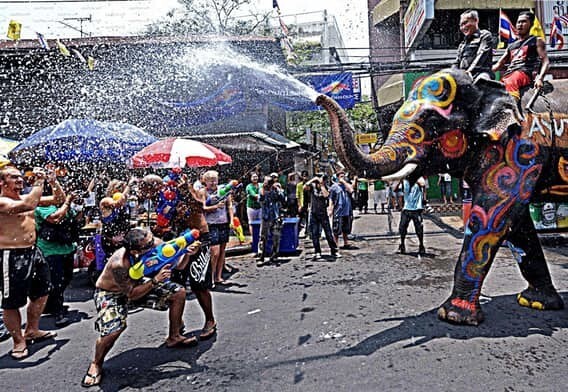 Фестиваль Сонгкран в Чианг-Мае, Таиланд