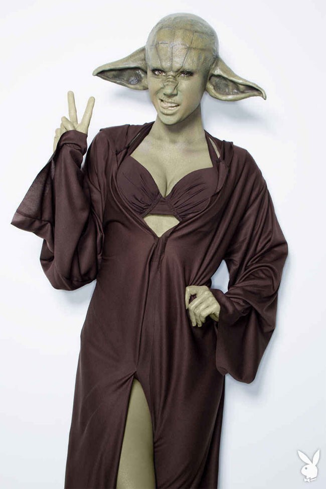 Известная модель Playboy примерила на себя образы персонажей «Звездных войн»