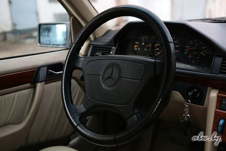 Почти "новый" Mercedes-Benz W124 за 7000 долларов