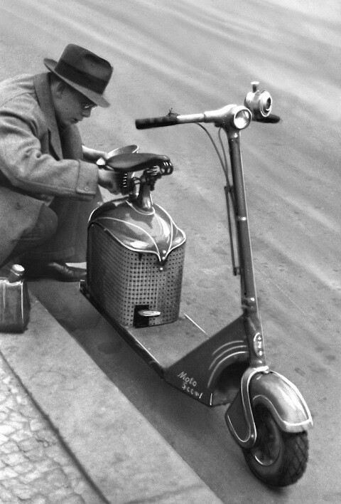 Первый в мире скутер