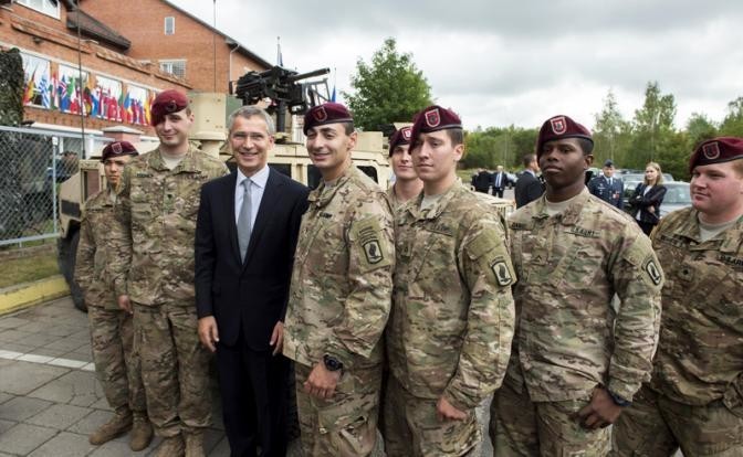 Как мы сорвали учения НАТО с помощью флага и лестницы