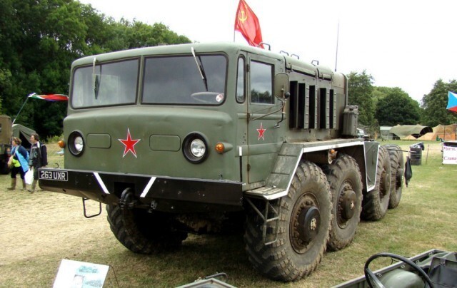 Седельный тягач серии МАЗ-537 — главная продукция Курганского завода 