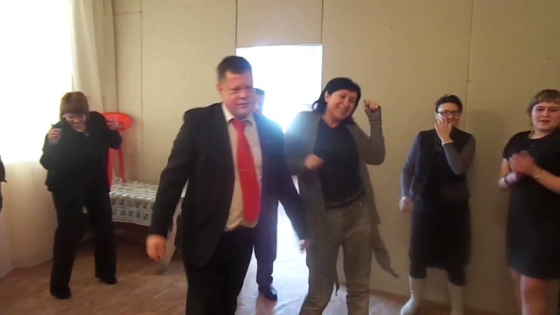 Депутат обратился в полицию из-за публикации СМИ видео с его "танцами" под Рики Мартина 