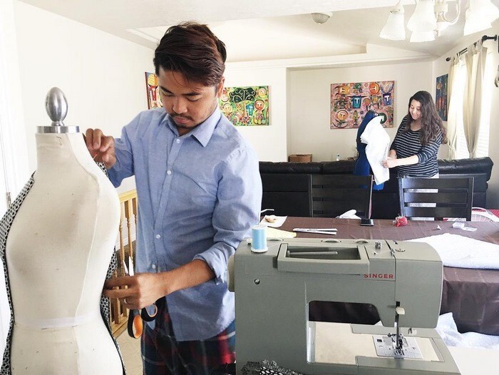 Папа-дизайнер шьет для своих детей невероятные костюмы в стиле мультфильмов Диснея