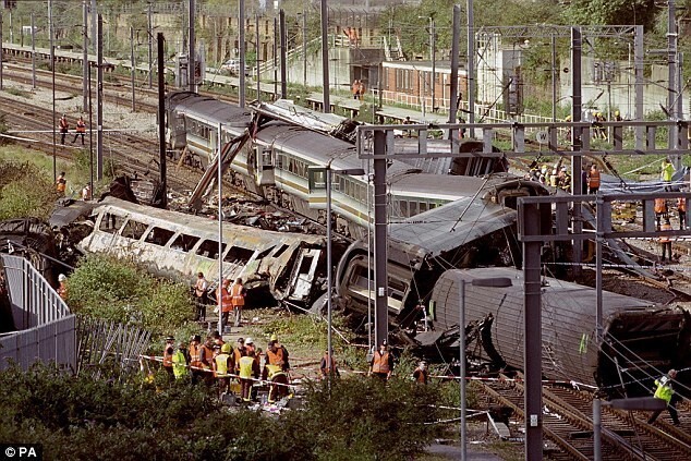 "Леди в маске": рассказ выжившей после страшных ожогов в железнодорожной катастрофе