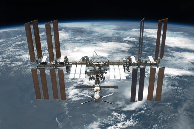 1. Международная космическая станция.