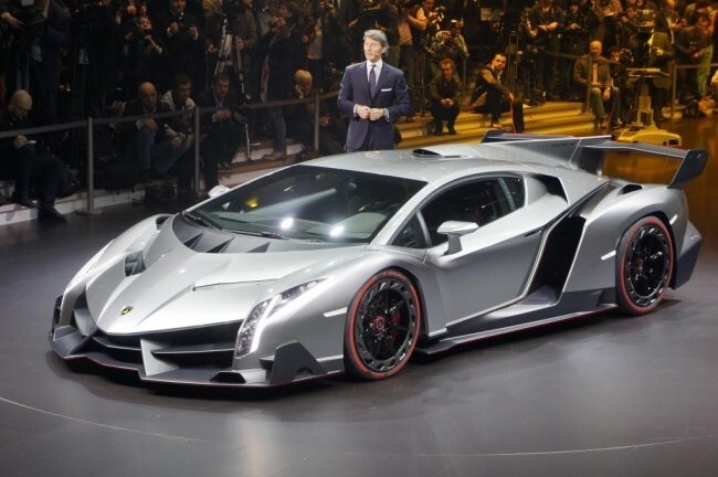 7. Lamborghini Veneno.