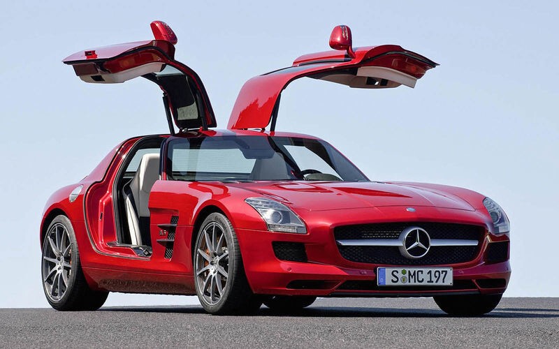 Mercedes-Benz SLS