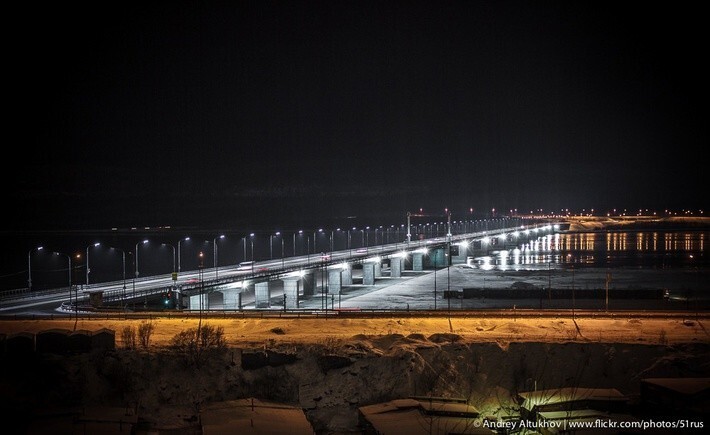 8. Мост через Кольский залив длиной 2500 метров, открытый в 2005 году: