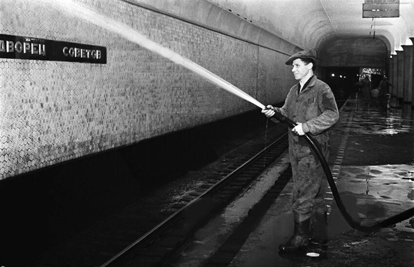 Московское метро: 80 лет историй, фактов и легенд