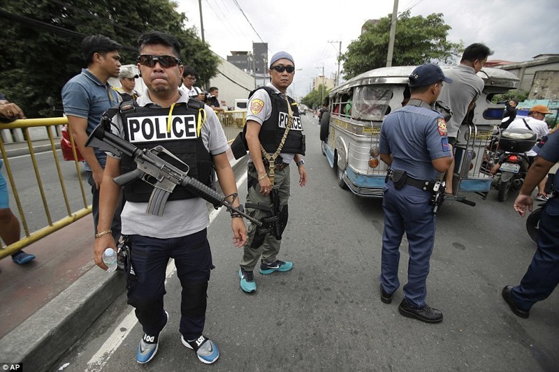 Филиппины залиты кровью: по призыву нового президента массово убивают наркоманов и наркодилеров