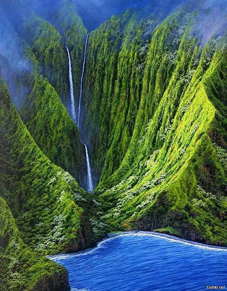 Водопад на острове Molokai, штат Гавайи