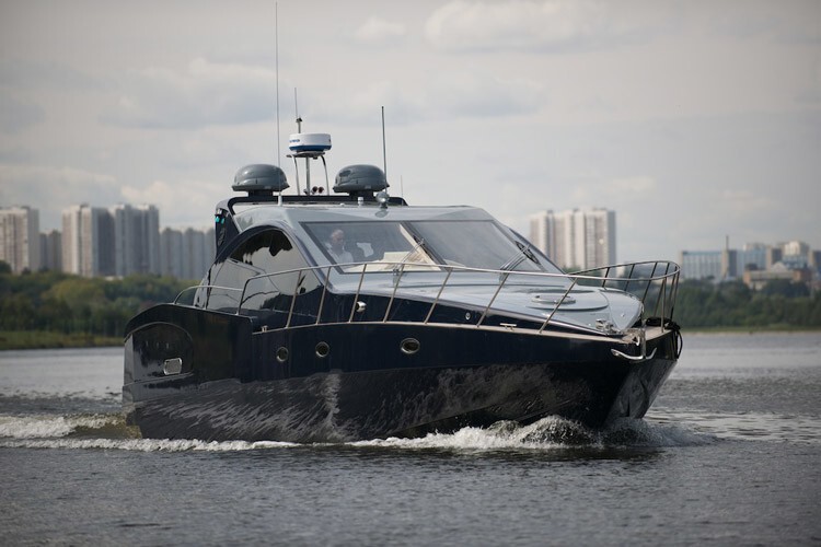Самая быстрая моторная яхта российского производства