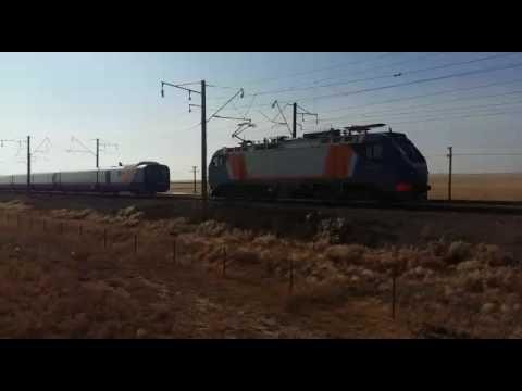 Скоростной поезд в Казахстане...без головы! 