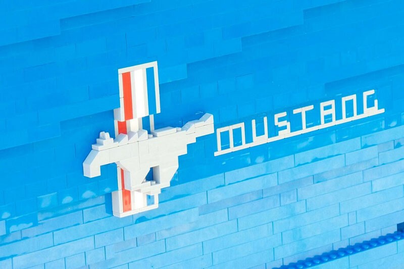 Классический полноразмерный Ford Mustang из кубиков Lego