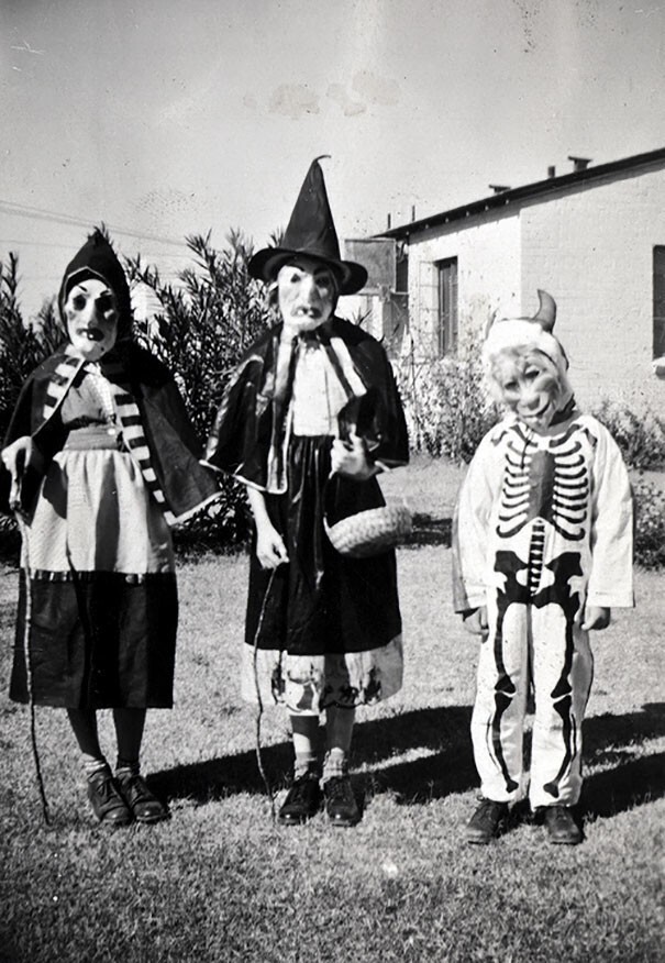 100 винтажных костюмов на Хэллоуин, которые испугают вас до смерти