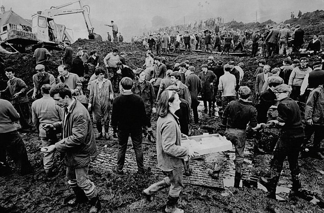 50 лет назад случилась катастрофа в Аберфане: матери скорбят о погибших детях