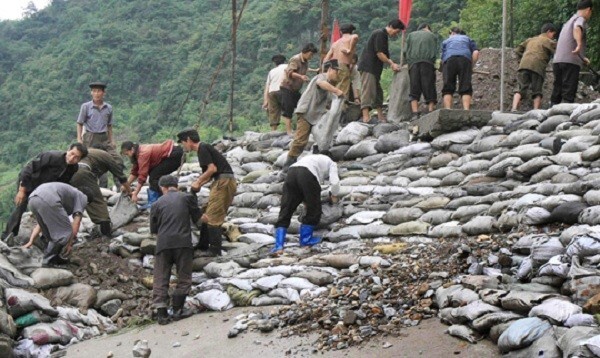 Жертвы наводнения в КНДР становятся заложниками ядерного противостояния