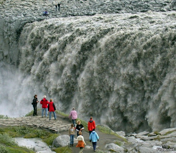 В Исландии я был на одном водопаде