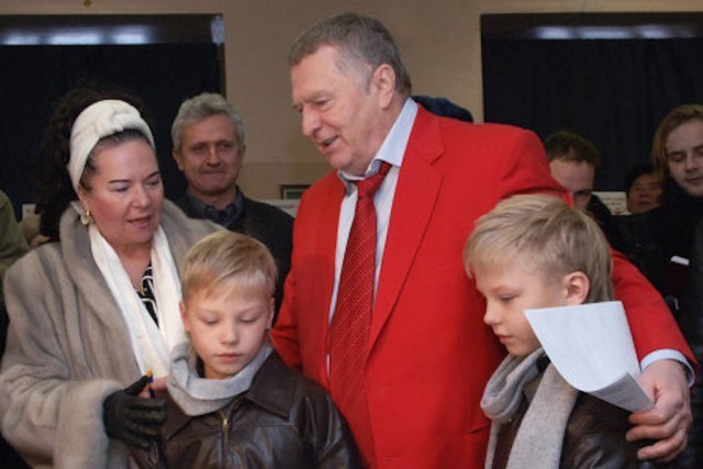Жириновский жестко наказал своих внуков