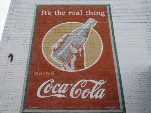 25. Бутылка Coca-Cola