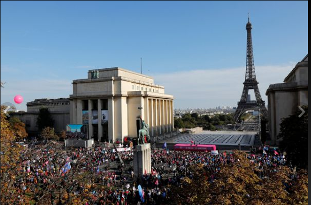 Париж против однополых браков!