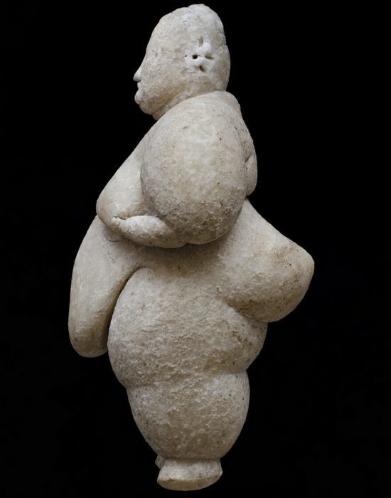  Каменная баба эпохи неолита: турецкие археологи нашли неповреждённую древнюю статуэтку